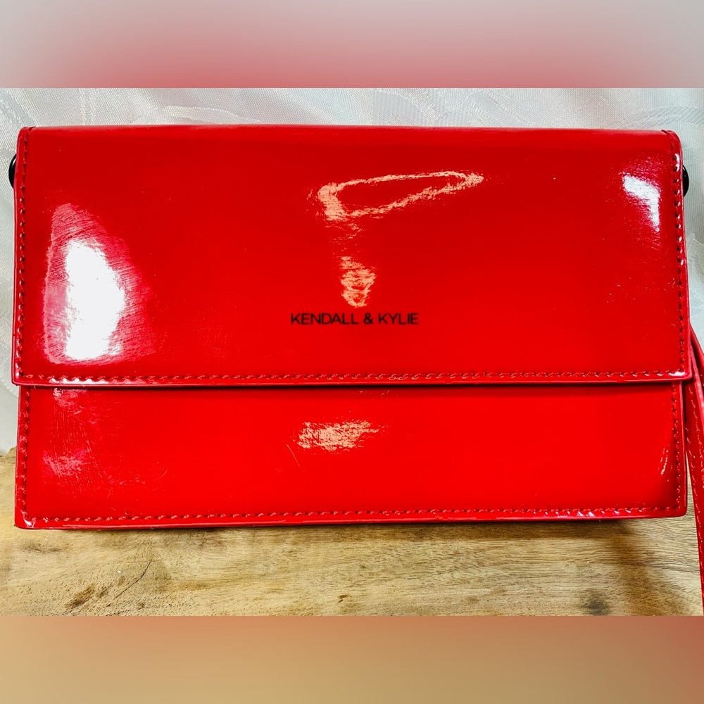 Kylie & Kendall Red Vinyl Clutch Purse Wristlet Moto Statement Formal Color Pop